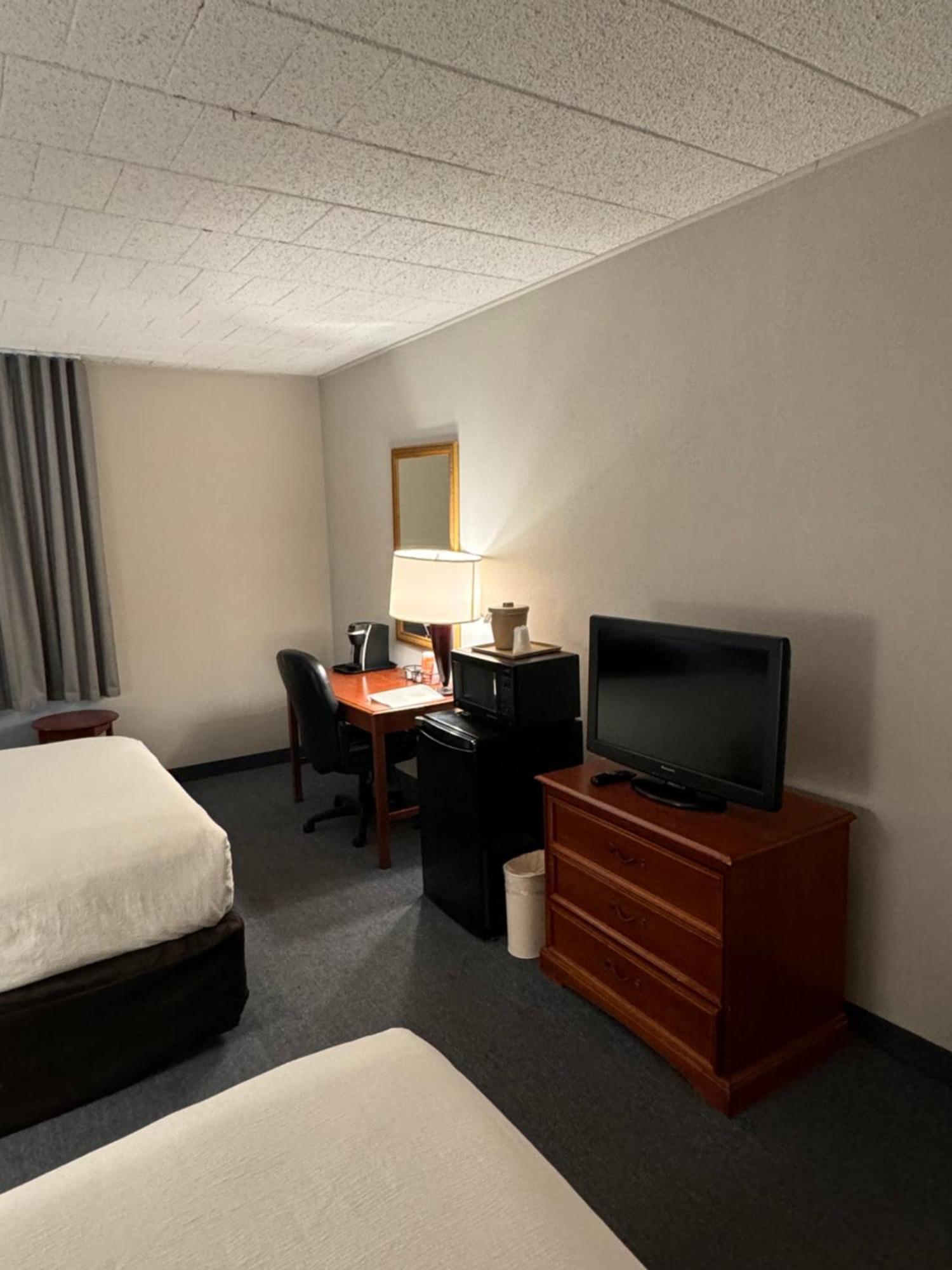 Clarion Inn Frederick Event Center Eksteriør billede