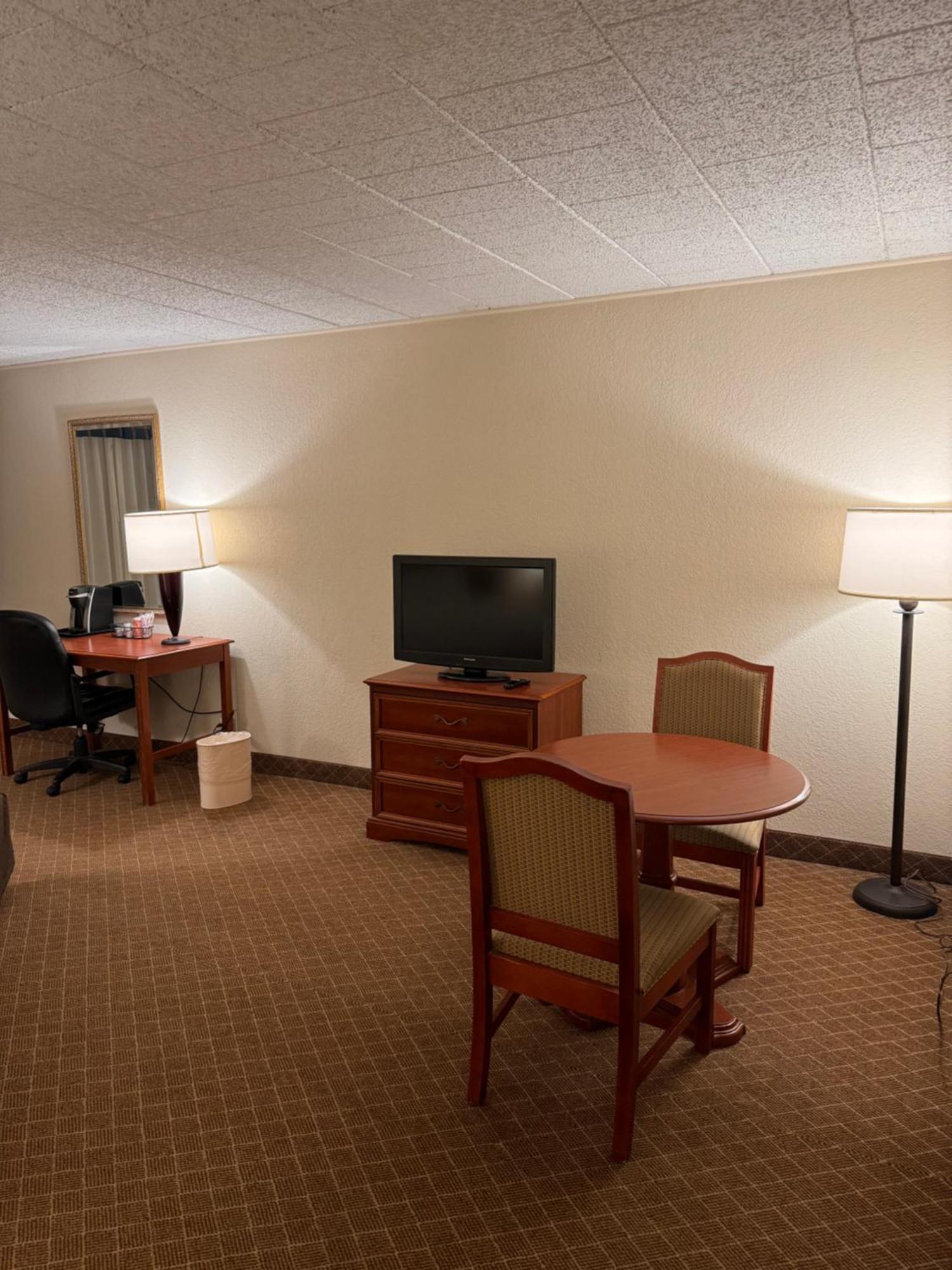 Clarion Inn Frederick Event Center Eksteriør billede